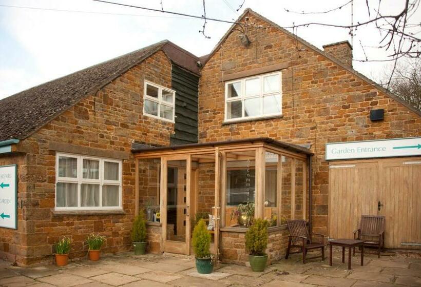 호텔 The Marquess Of Exeter