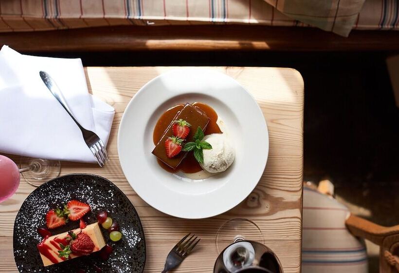 호텔 The Marquess Of Exeter