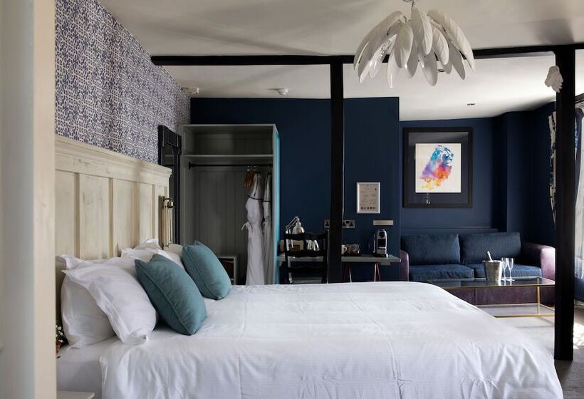 בית מלון כפרי The White Lion