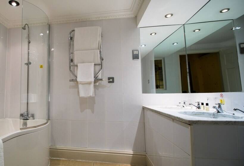 Fotos del hotel Miskin Manor Hotel And Health Club:  18