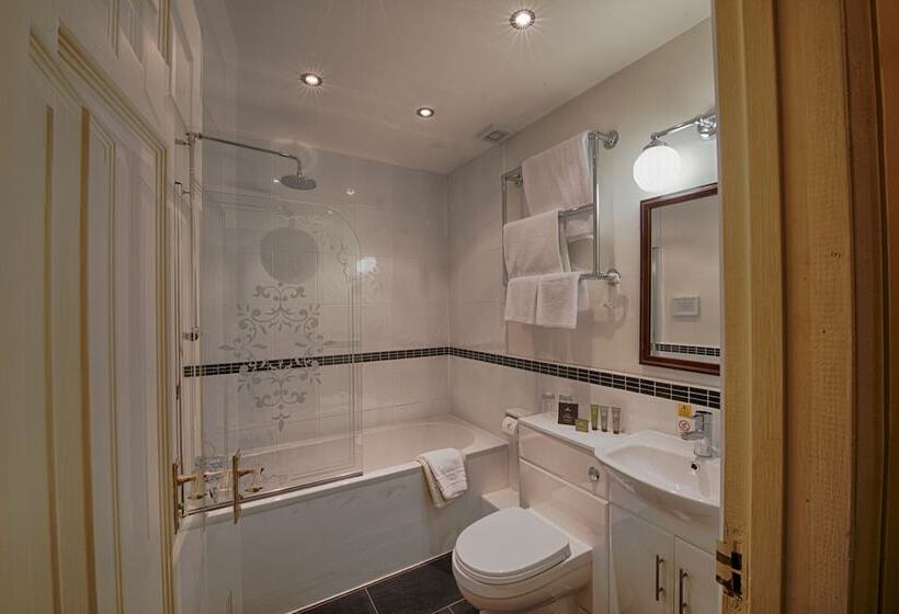 Fotos del hotel Miskin Manor Hotel And Health Club:  10