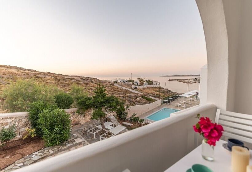 Adonis Hotel & Apartments