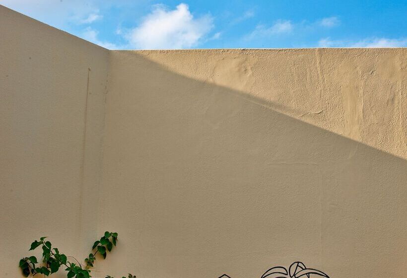 Galaxy Suites Boutique Resort