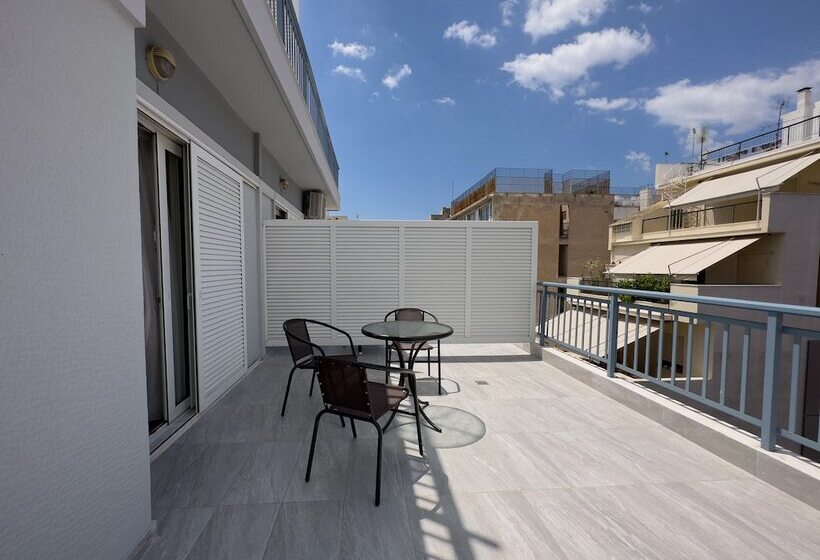 هتل Anemoni Piraeus