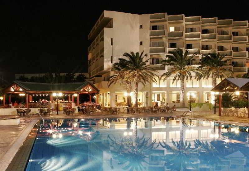 هتل Apollo Beach