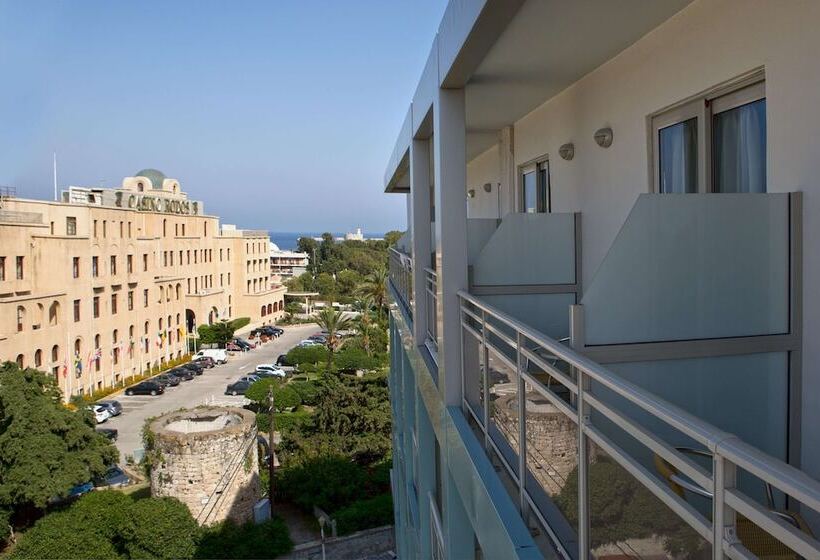 هتل Aquamare City And Beach