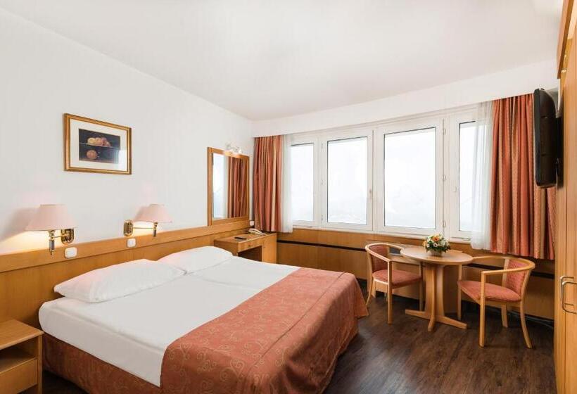 Fotos del hotel Budapest:  2