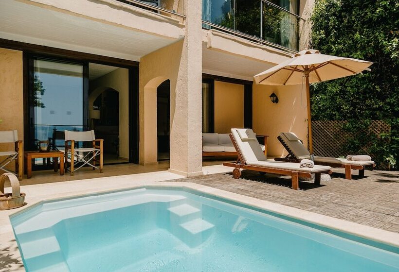 هتل Corfu Holiday Palace