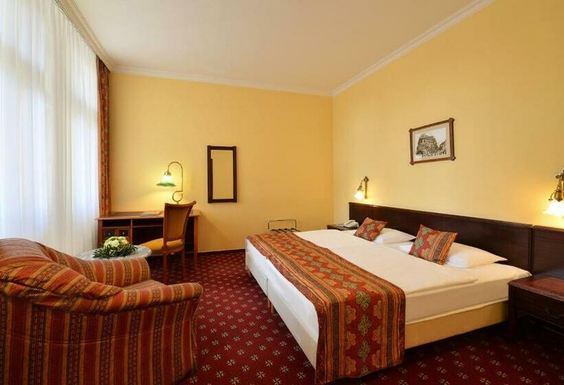 فندق Palatinus Grand