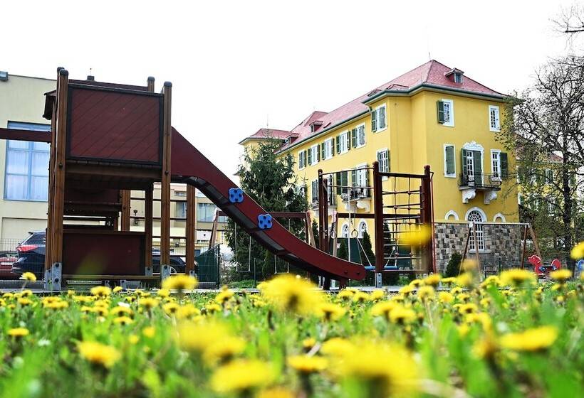 ホテル Eger & Park