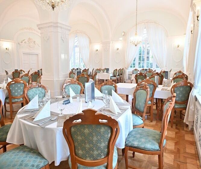 ホテル Eger & Park