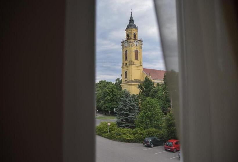 هتل Körös Panzió és étterem