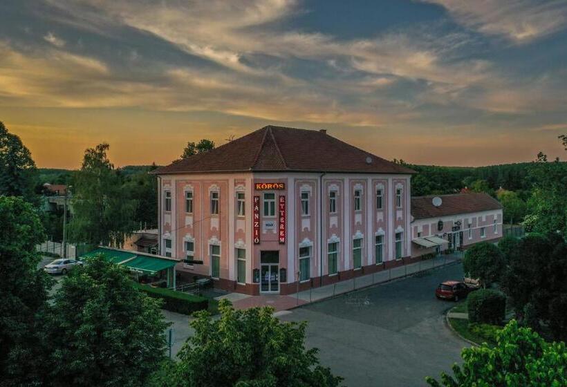 هتل Körös Panzió és étterem
