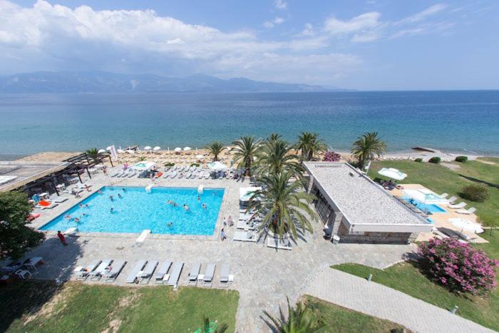 Long Beach Hotel & Resort