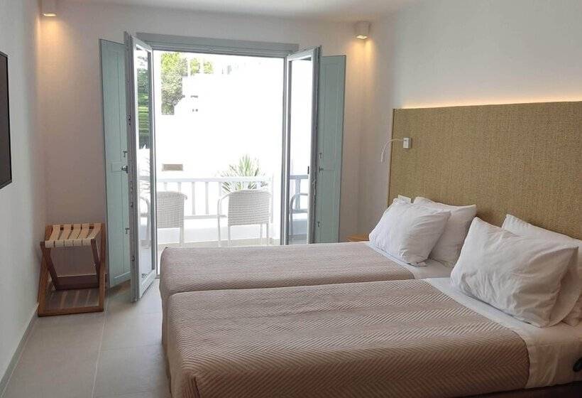 هتل Manoula S Beach Mykonos Resort