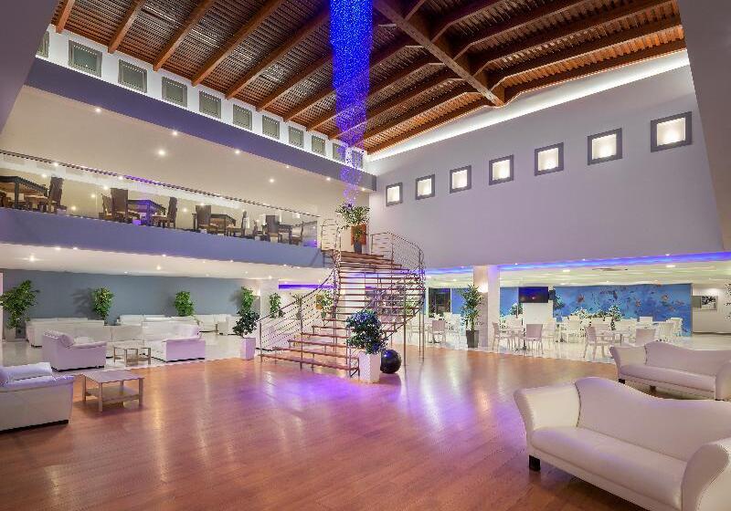 هتل Oceanis Beach