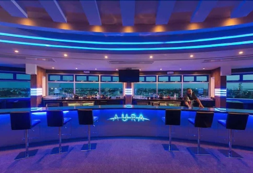 Pegasus Hotel By The Waterfront