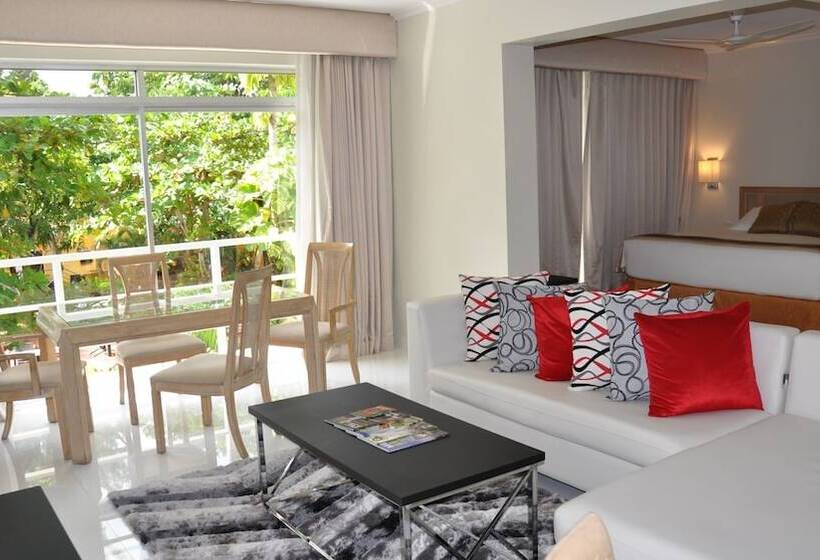 Pegasus Hotel By The Waterfront