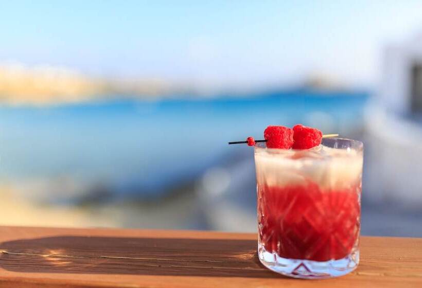 هتل Petinos Beach