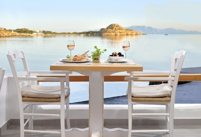 هتل Petinos Beach