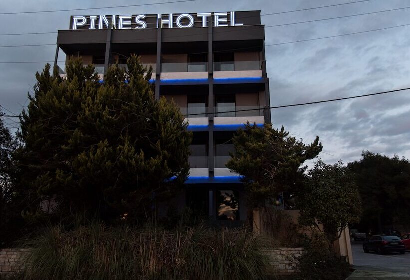 Hotel Pines