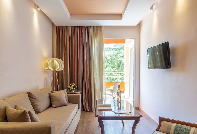 Oasis Hotel Apartments