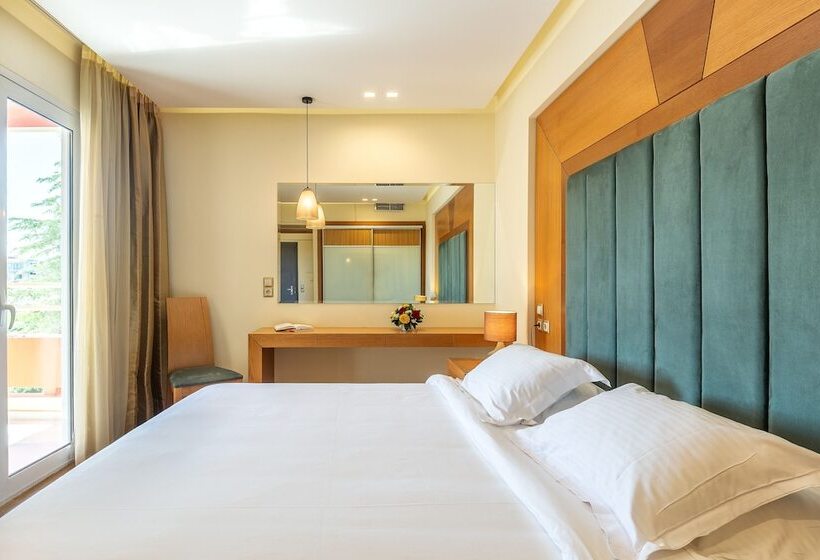 Oasis Hotel Apartments