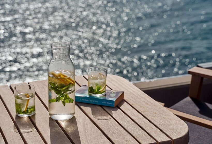 استراحتگاه White Rocks Hotel Kefalonia