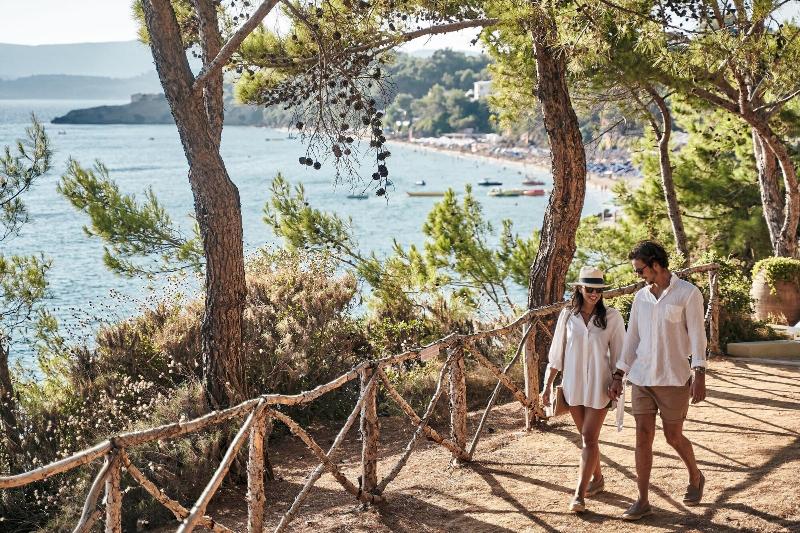 استراحتگاه White Rocks Hotel Kefalonia