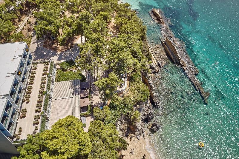 استراحتگاه White Rocks Hotel Kefalonia
