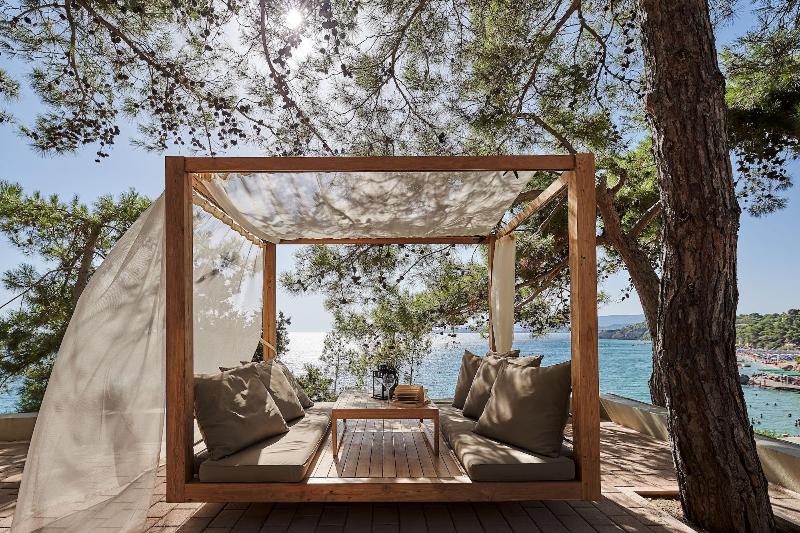استراحتگاه White Rocks Hotel Kefalonia