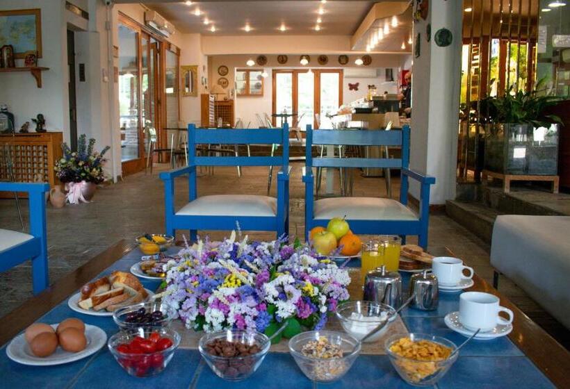 Stefanakis Hotel & Apartments