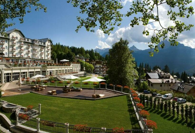 ホテル Cristallo, A Luxury Collection Resort & Spa, Cortina D Ampezzo