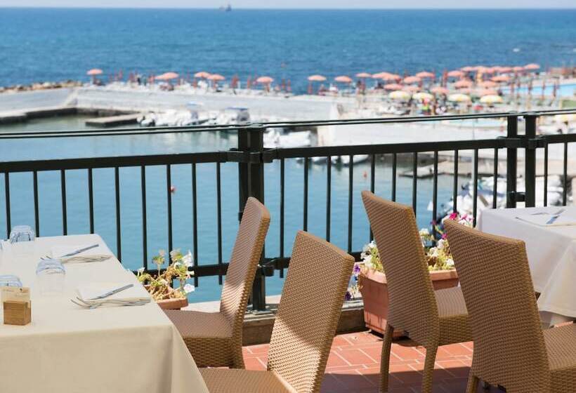 هتل Mercure Civitavecchia Sunbay Park