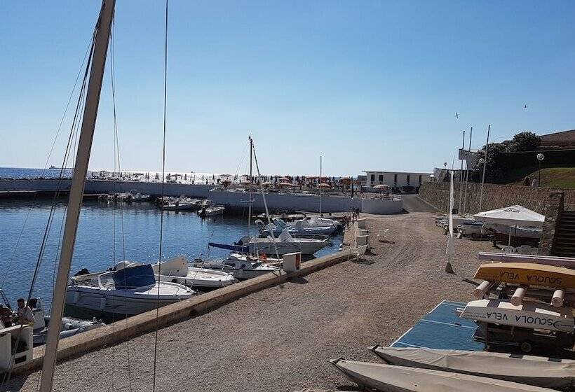 هتل Mercure Civitavecchia Sunbay Park