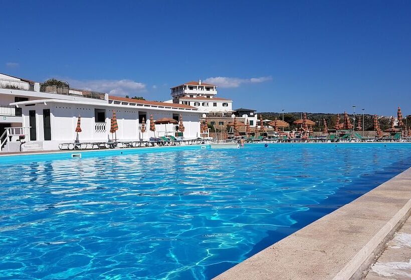 هتل Mercure Civitavecchia Sunbay Park