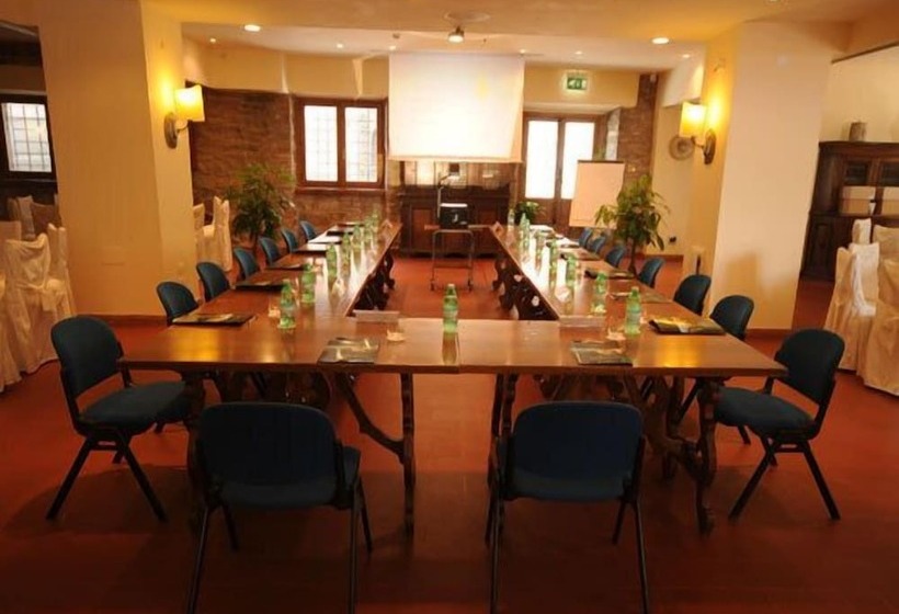 فندق Relais La Fattoria