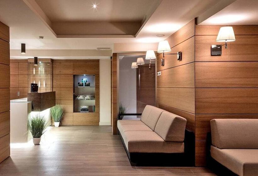 هتل Smy Carlos V Wellness & Spa Alghero