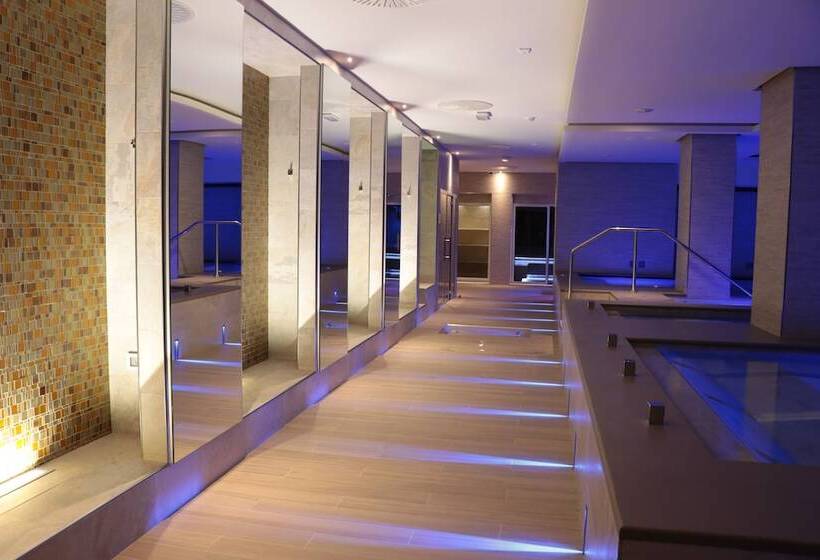هتل Smy Carlos V Wellness & Spa Alghero