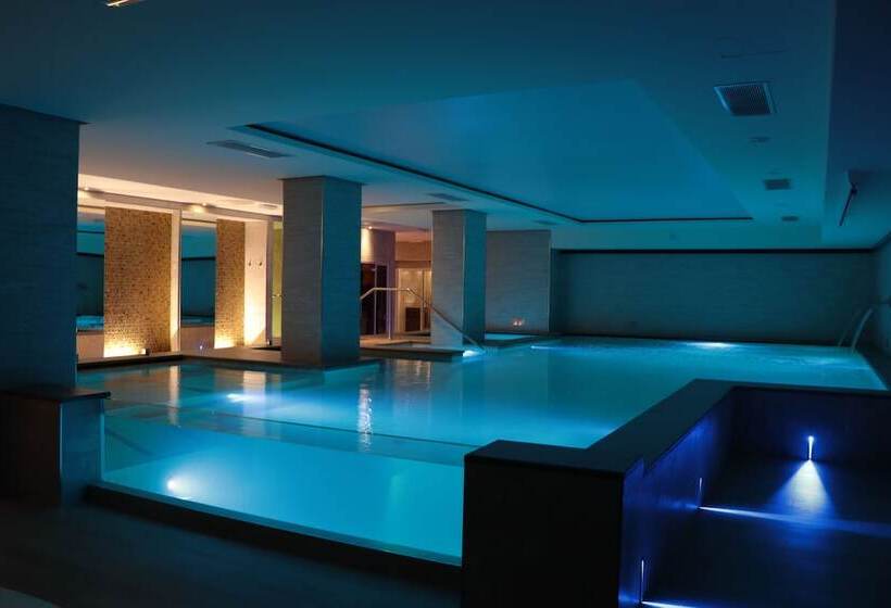 هتل Smy Carlos V Wellness & Spa Alghero