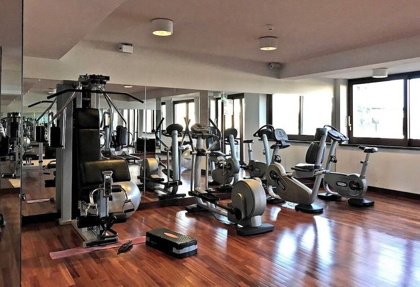 هتل Smy Carlos V Wellness & Spa Alghero