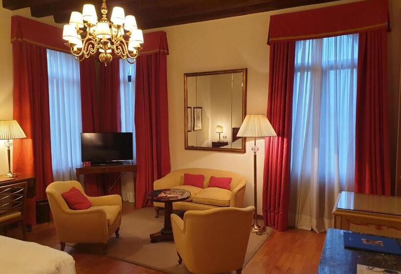 هتل Villa Cipriani