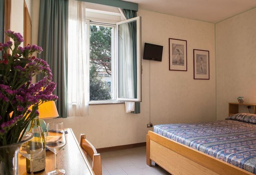 酒店 Villa Tirreno