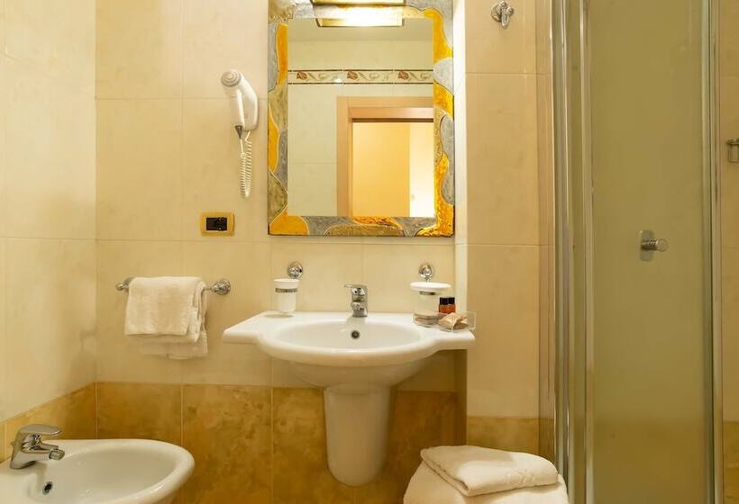 Fotos del hotel Alba Palace:  10