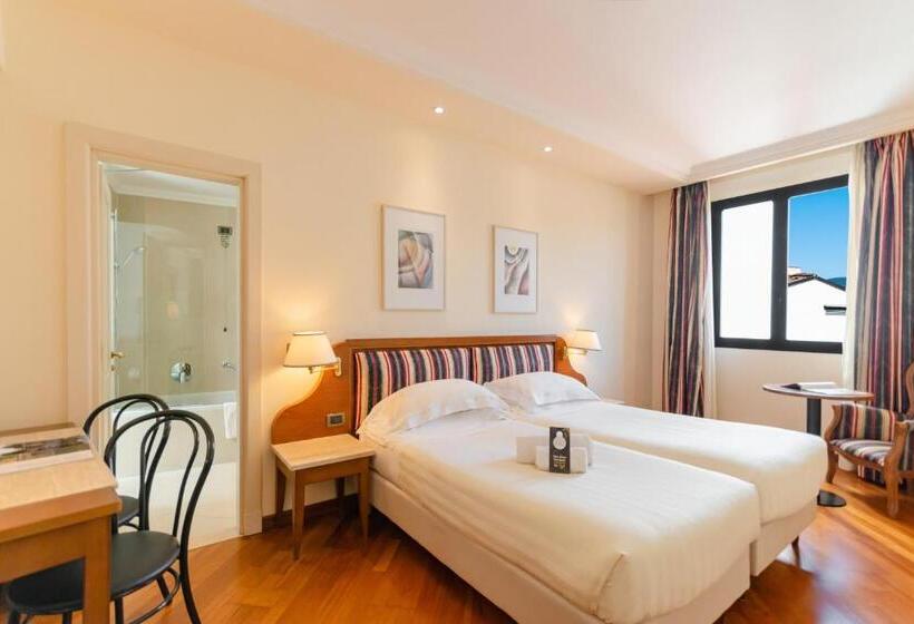 هتل B&b  Firenze Laurus Al Duomo