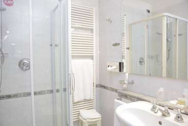 Fotos del hotel Bristol:  12