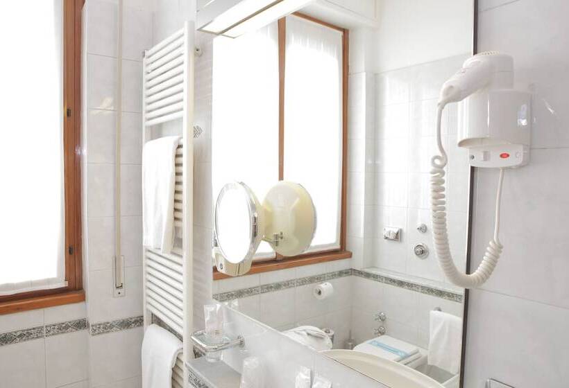 Fotos del hotel Bristol:  20