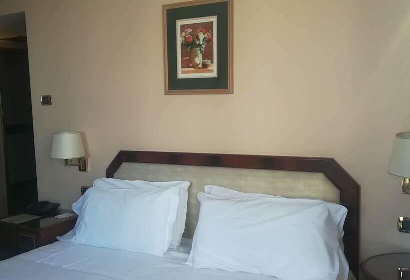 Fotos del hotel Bristol:  8