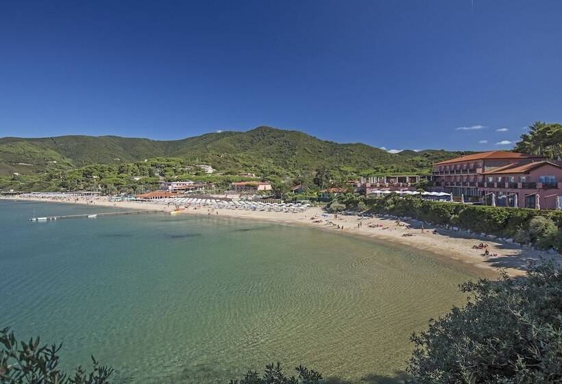 هتل Del Golfo