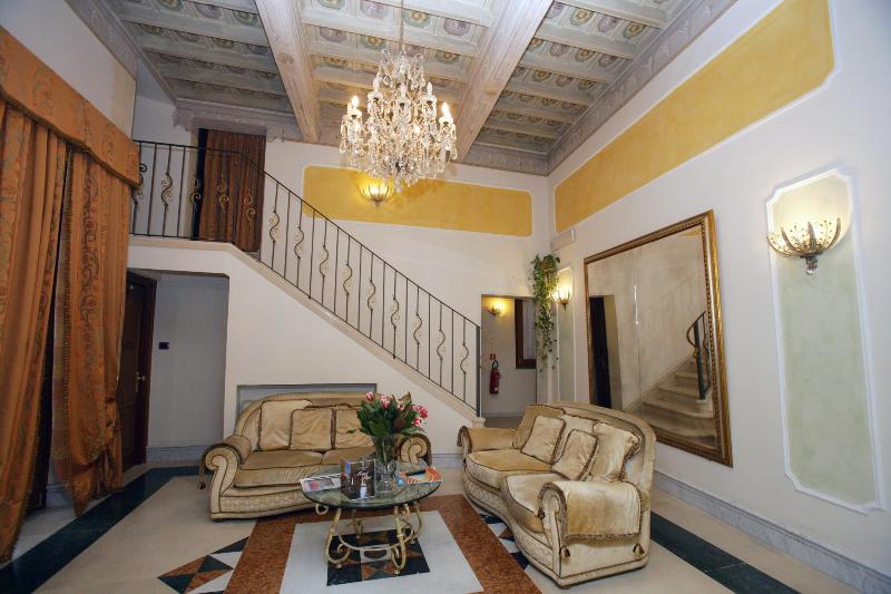 هتل Domus Florentiae